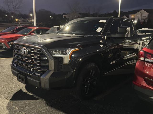 2022 Toyota Tundra Platinum Hybrid 4WD photo