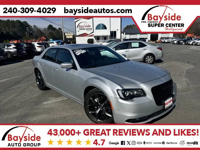 2023 Chrysler 300 300S RWD photo