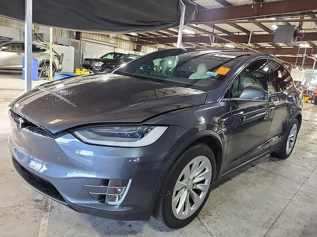 2020 Tesla Model X Long Range AWD photo