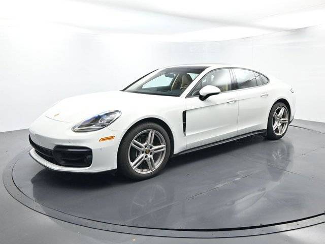 2023 Porsche Panamera 4 AWD photo