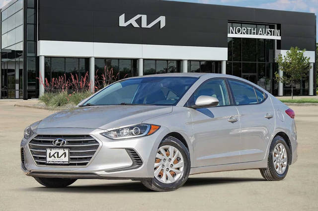 2017 Hyundai Elantra SE FWD photo