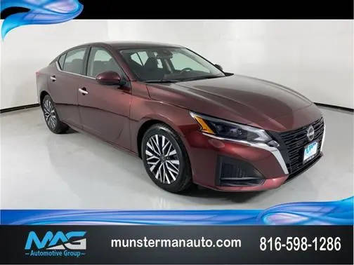 2023 Nissan Altima 2.5 SV FWD photo