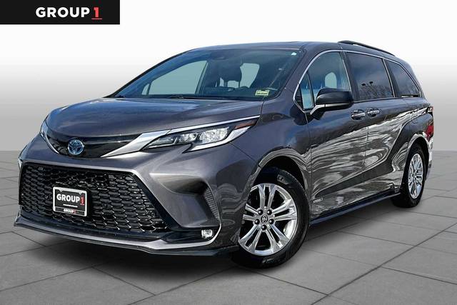2021 Toyota Sienna XSE AWD photo