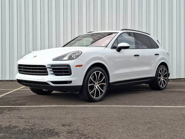 2023 Porsche Cayenne Platinum Edition AWD photo