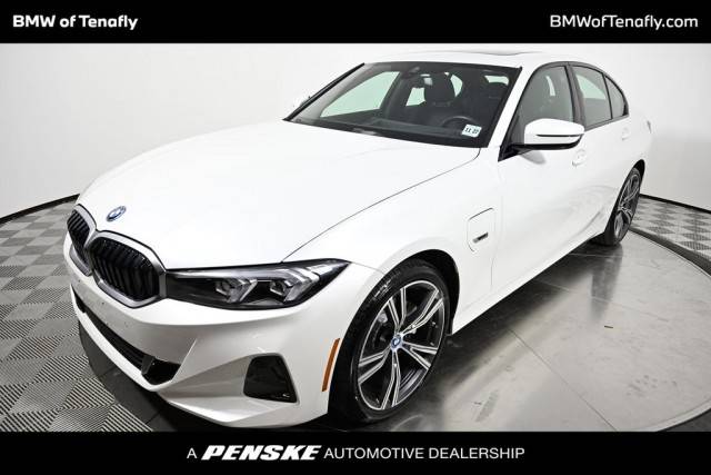 2023 BMW 3 Series 330e xDrive AWD photo