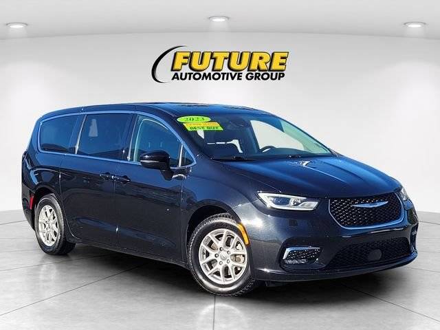 2023 Chrysler Pacifica Minivan Touring L FWD photo