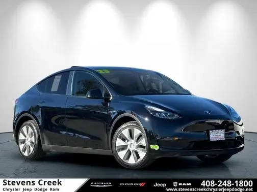 2023 Tesla Model Y Long Range AWD photo