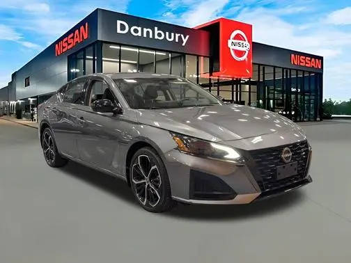 2023 Nissan Altima 2.5 SR AWD photo