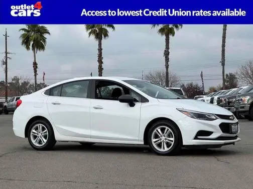 2017 Chevrolet Cruze LT FWD photo