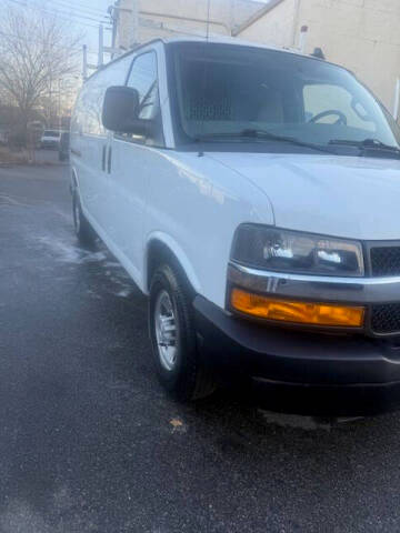 2018 Chevrolet Express Cargo  RWD photo