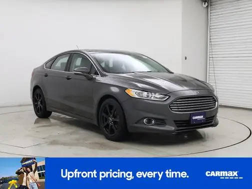 2015 Ford Fusion SE FWD photo