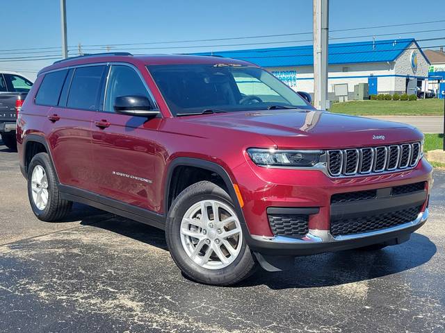 2023 Jeep Grand Cherokee L Laredo 4WD photo