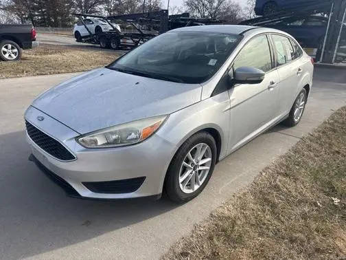 2017 Ford Focus SE FWD photo
