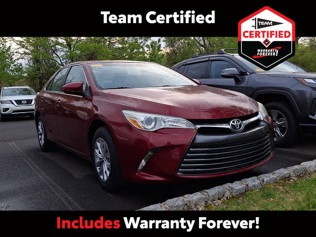 2015 Toyota Camry LE FWD photo