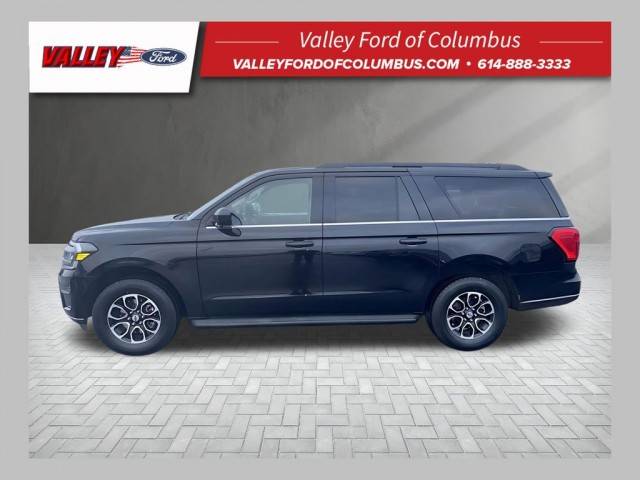 2023 Ford Expedition Max XLT 4WD photo