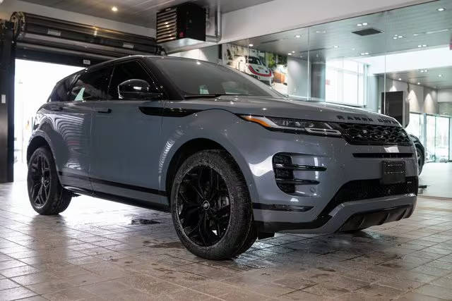 2022 Land Rover Range Rover Evoque R-Dynamic SE AWD photo
