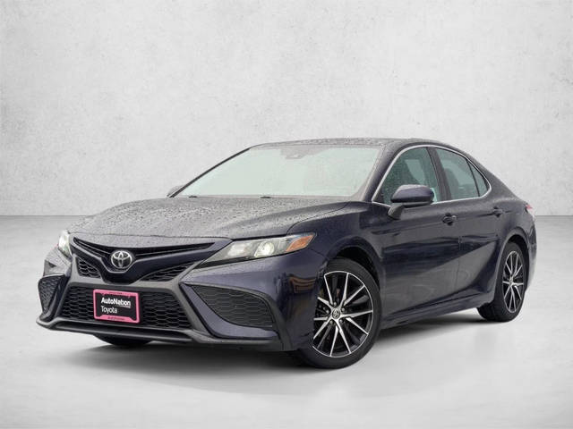 2021 Toyota Camry SE FWD photo