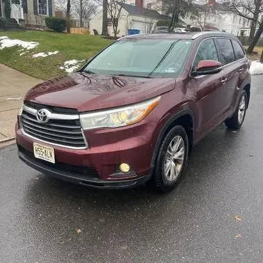 2015 Toyota Highlander XLE AWD photo