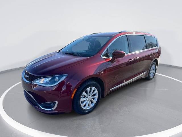 2018 Chrysler Pacifica Minivan Touring L FWD photo