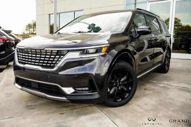 2023 Kia Carnival SX FWD photo