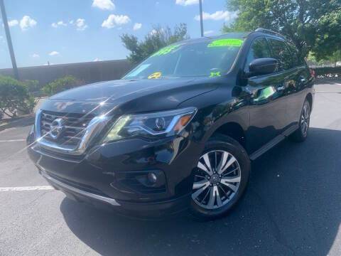 2017 Nissan Pathfinder 4WD photo