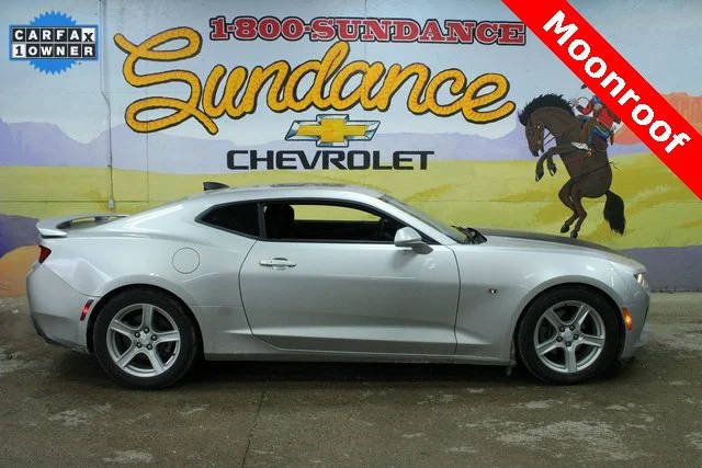 2018 Chevrolet Camaro 1LT RWD photo