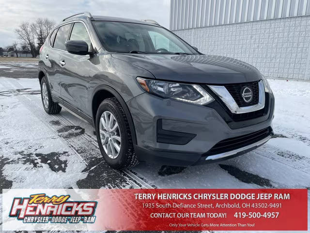 2019 Nissan Rogue SV FWD photo