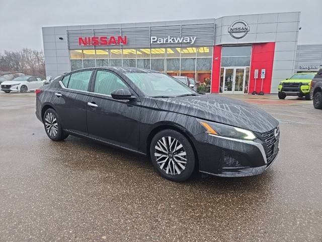 2023 Nissan Altima 2.5 SV FWD photo