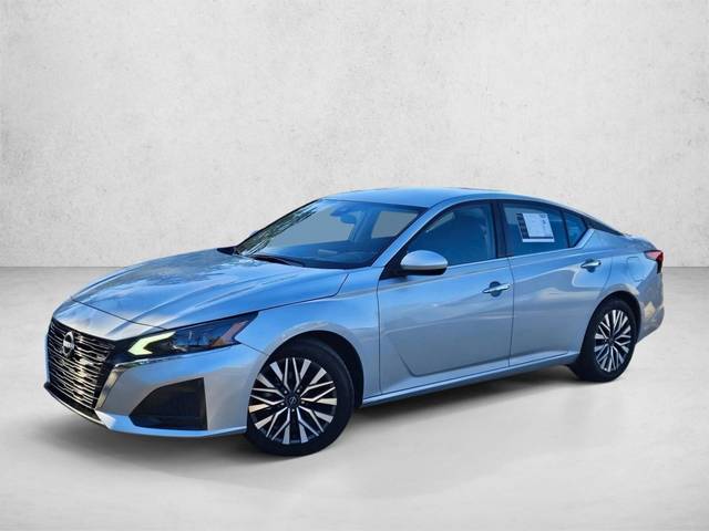 2023 Nissan Altima 2.5 SV FWD photo