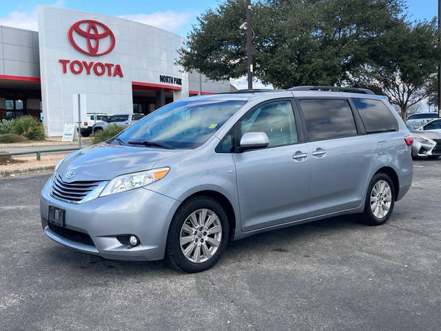 2016 Toyota Sienna XLE AWD photo