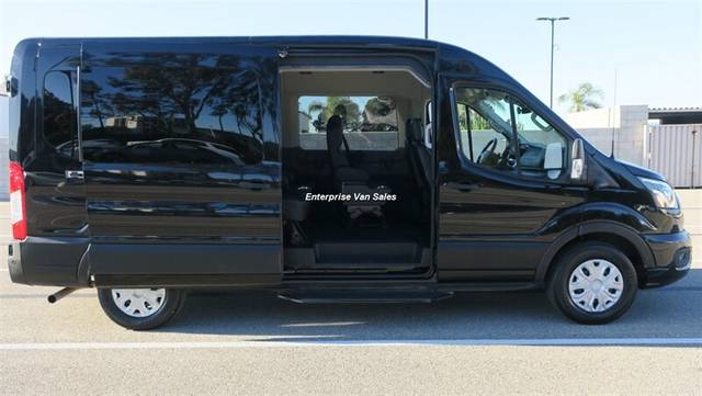2023 Ford Transit Passenger Wagon XLT RWD photo