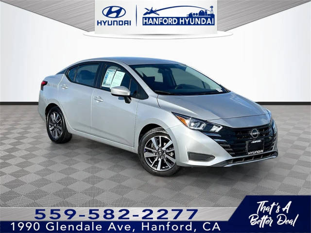 2023 Nissan Versa SV FWD photo