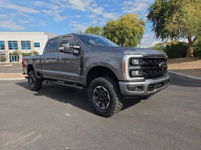 2023 Ford F-250 Super Duty LARIAT 4WD photo