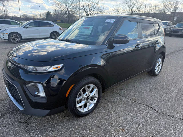 2022 Kia Soul LX FWD photo