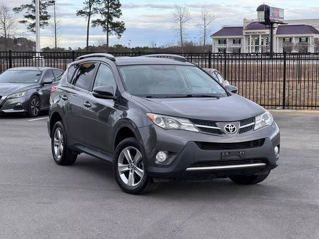 2015 Toyota RAV4 XLE FWD photo