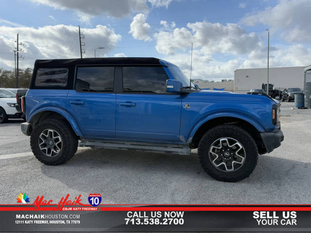 2023 Ford Bronco 4 Door Outer Banks 4WD photo