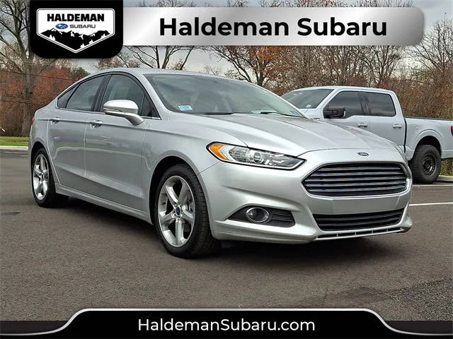 2015 Ford Fusion SE FWD photo