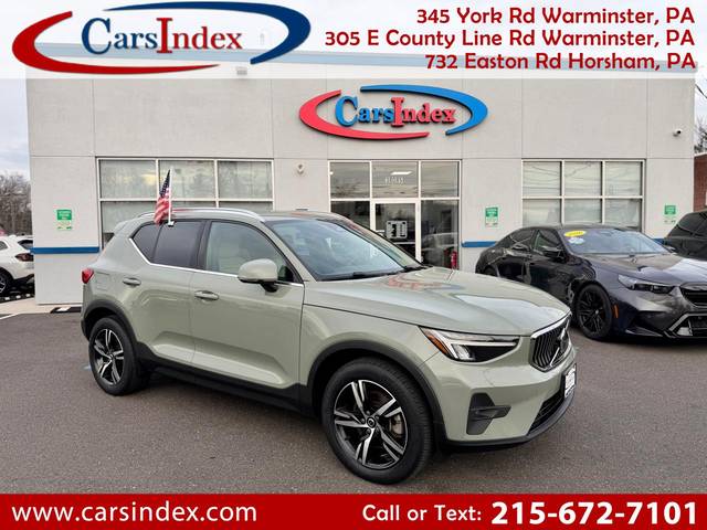 2023 Volvo XC40 Plus Bright Theme AWD photo