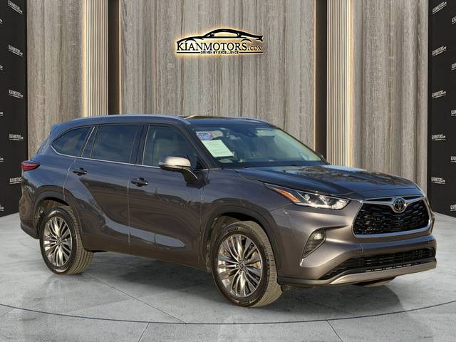 2021 Toyota Highlander Platinum FWD photo