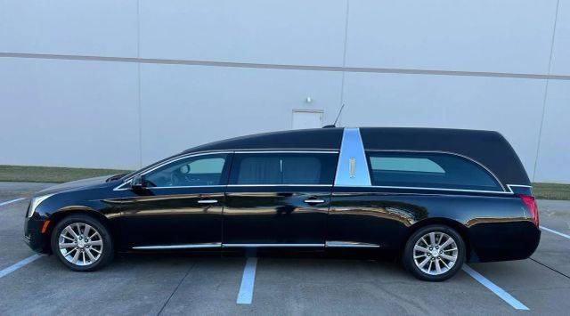 2017 Cadillac XTS Funeral Coach FWD photo