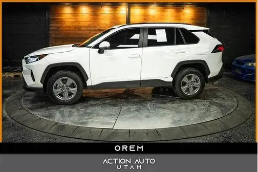 2022 Toyota RAV4 Hybrid LE AWD photo
