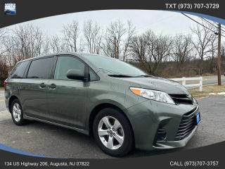 2020 Toyota Sienna L FWD photo