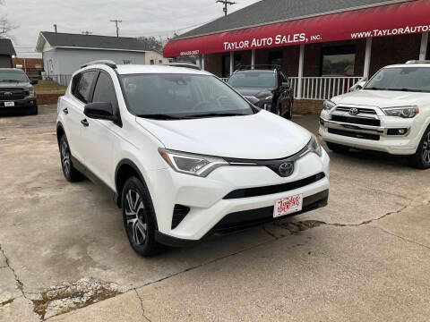 2018 Toyota RAV4 LE FWD photo