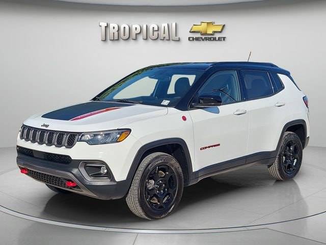 2023 Jeep Compass Trailhawk 4WD photo
