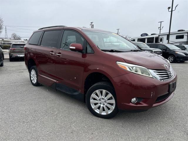 2015 Toyota Sienna Ltd Premium FWD photo