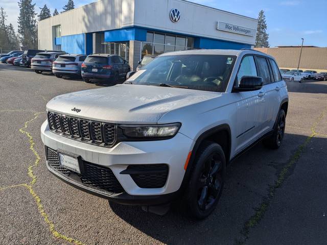 2023 Jeep Grand Cherokee Altitude 4WD photo