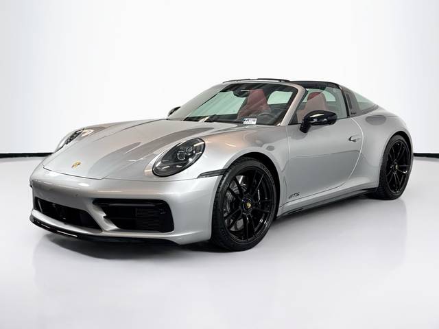2023 Porsche 911 4 GTS AWD photo