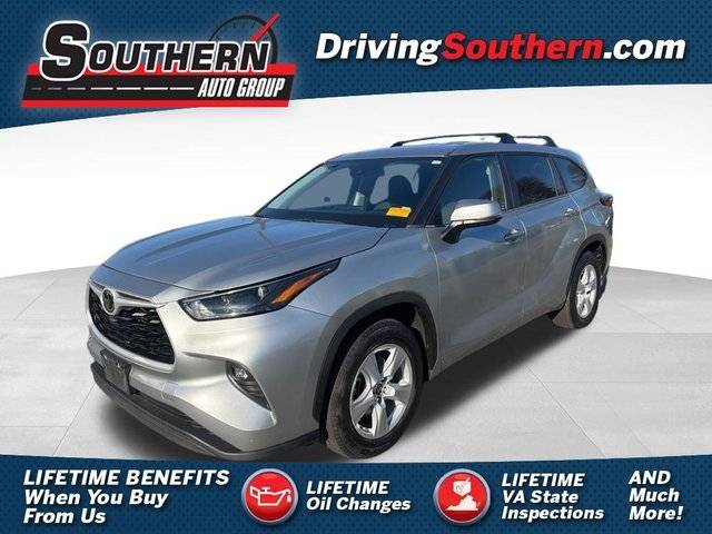 2023 Toyota Highlander LE FWD photo