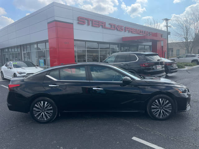 2023 Nissan Altima 2.5 SV FWD photo