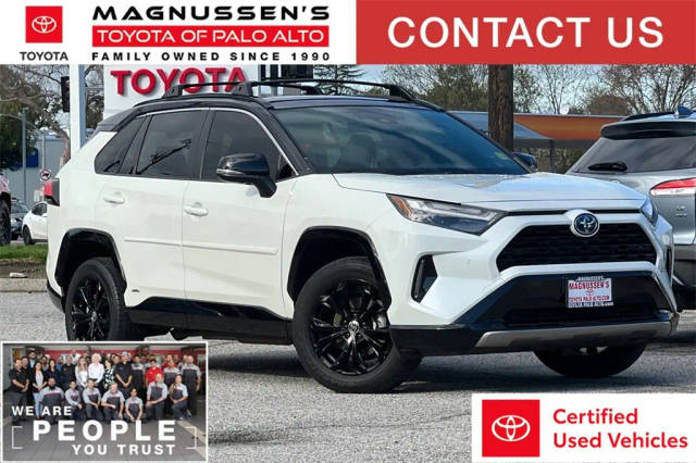 2022 Toyota RAV4 Hybrid XSE AWD photo